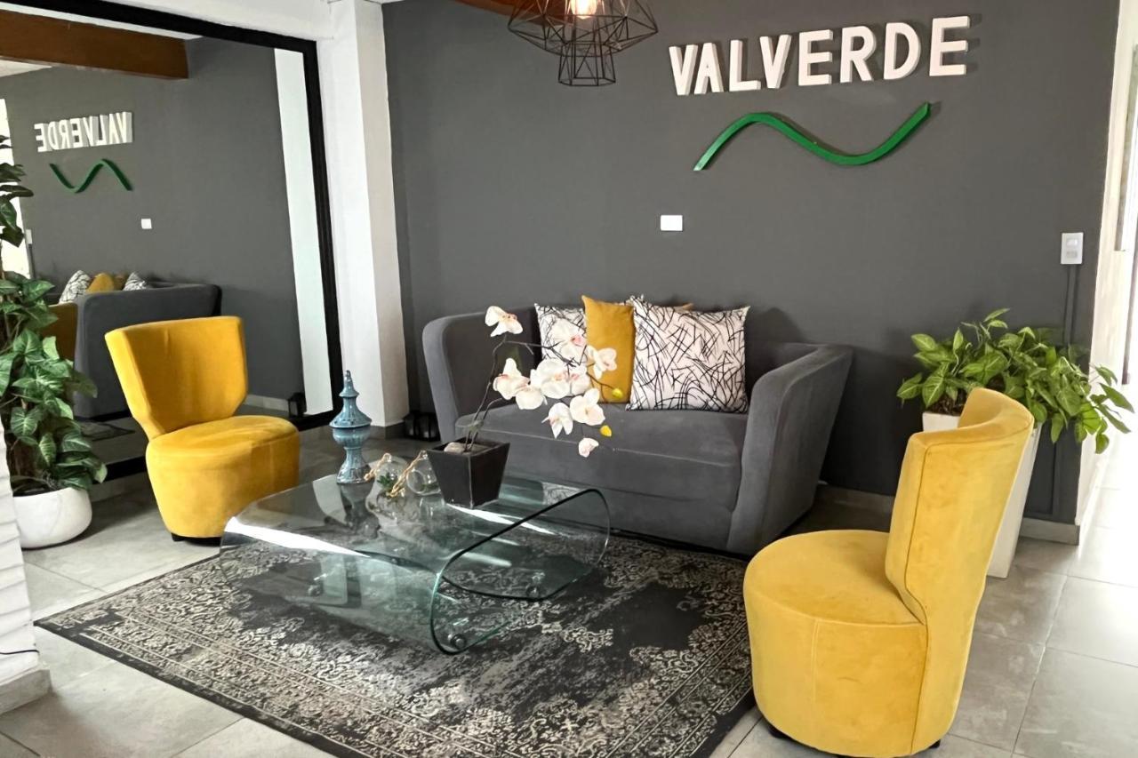 Hotel Boutique Valverde Santa Elena Сан Салвадор Екстериор снимка