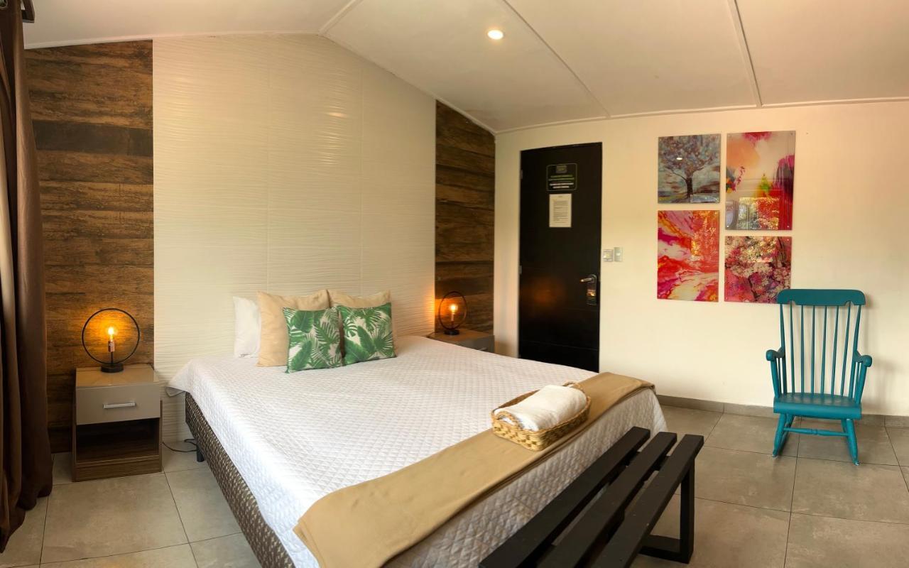 Hotel Boutique Valverde Santa Elena Сан Салвадор Екстериор снимка