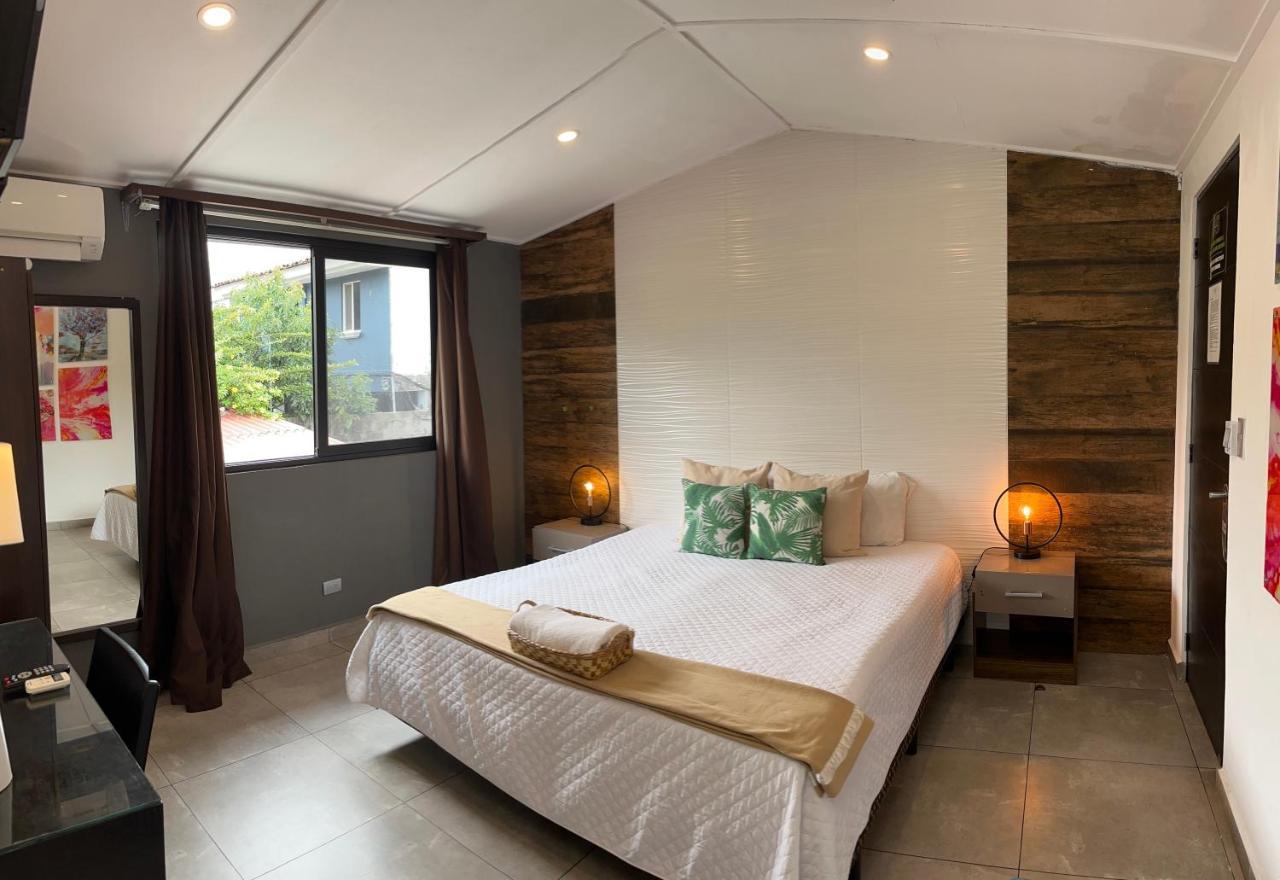 Hotel Boutique Valverde Santa Elena Сан Салвадор Екстериор снимка